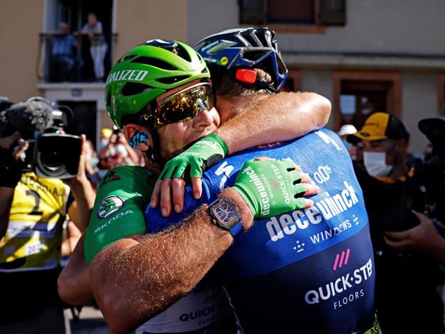 Opinion How Deceuninck QuickStep s huge team effort allowed Mark Cavendish to make Tour de France history Eurosport