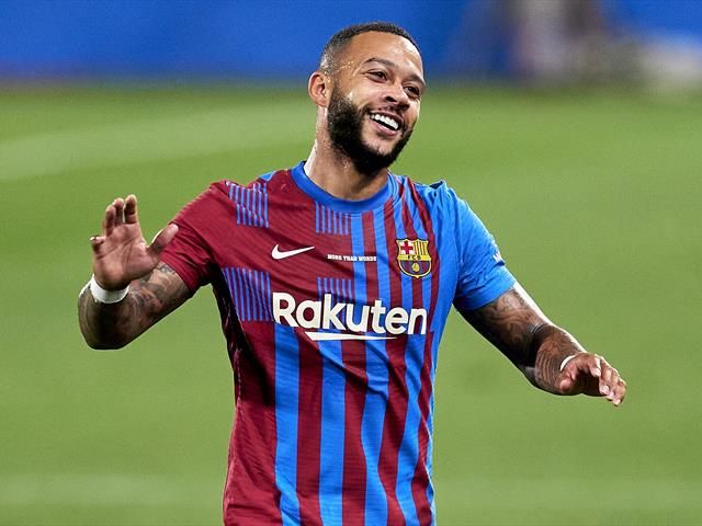 Memphis Depay among players registered by Barcelona as club