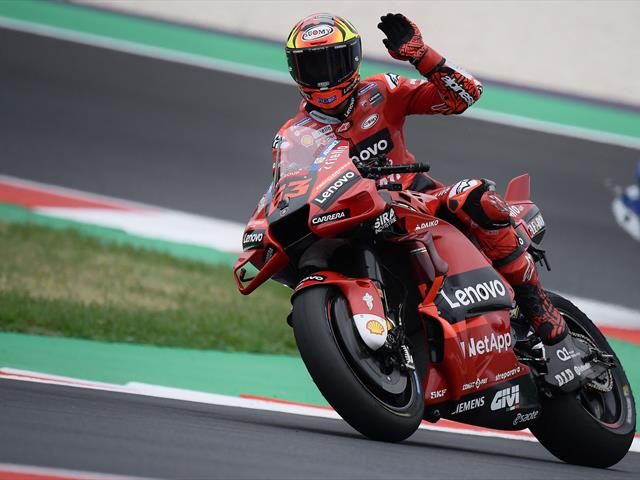 MotoGP 2022, qualifiche: Bagnaia da record ad Aragon nel trionfo Ducati ...