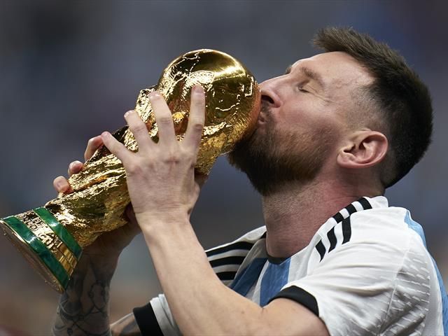 Ballon d'Or 2023 : La Coupe du monde doit-elle peser plus lourd que la  Ligue des champions ? - Eurosport