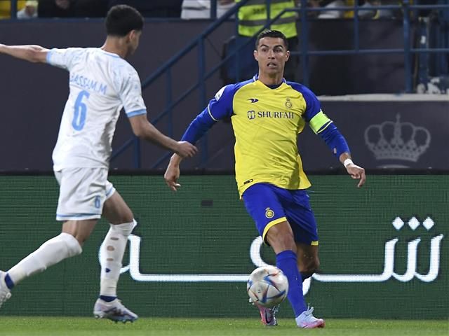 Cristiano Ronaldo scores his first Al Nassr goal with late penalty to  salvage draw against Al Fateh - Eurosport