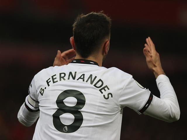 Manchester United's Bruno Fernandes defends Liverpool over their