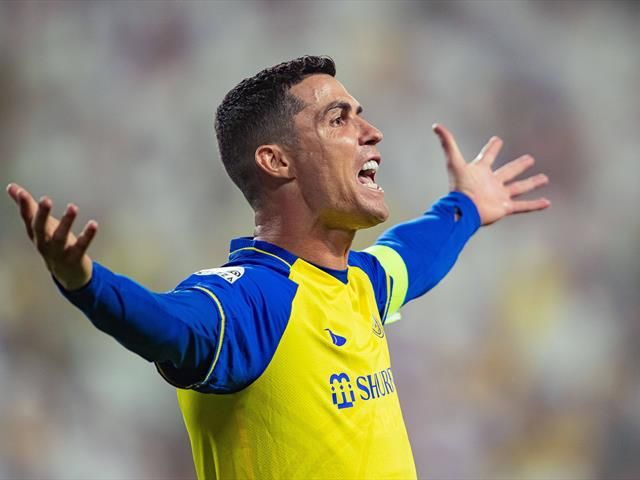 Mercato : Al-Nassr, où évolue Cristiano Ronaldo, interdit de recrutement  par la FIFA - Eurosport