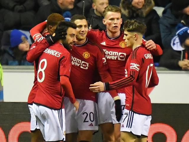 Portughezii o duc pe Manchester United în 16-imile Cupei Angliei. Debut ...