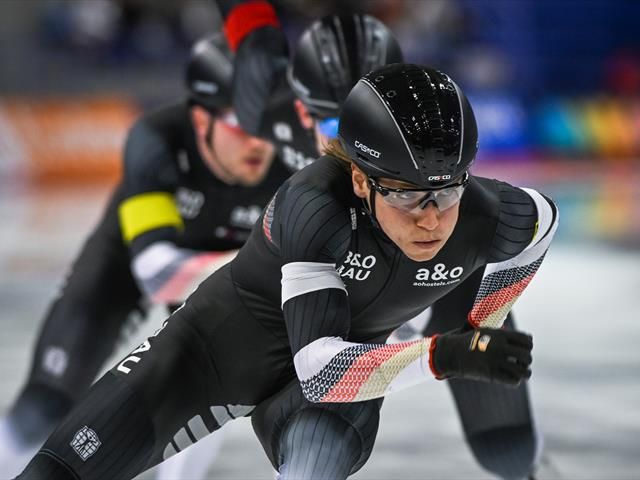 EisschnellaufWM Hendrik Dombek (München) belegt zur Halbzeit der