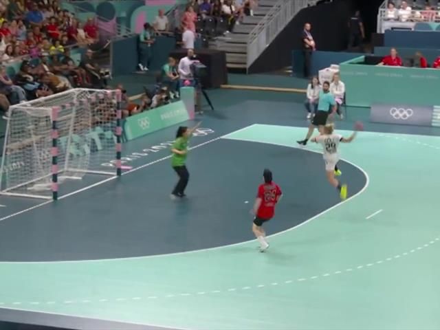 Olympia 2024 Handball Antje Döll erhöht für Deutschland DHBFrauen