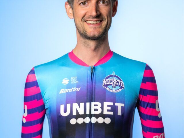 Unibet Rose Rockets presenteert tenue voor 2026 - Wout Poels heeft in ...