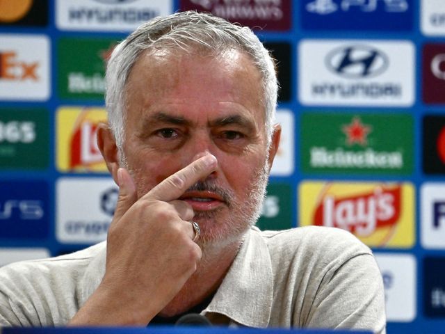 Champions League 2026-2027 | Mourinho vuelve a señalar al arbitraje ...