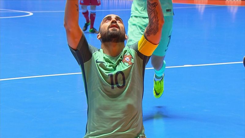 But du mollet et retourné : Azerbaijan - Portugal a enflammé le Mondial de Futsal