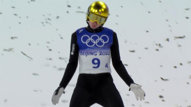Olympiasieger stürzt ab - Lindvik patzt im Teamspringen