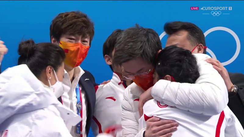 Watch incredible celebrations as China's Sui and Han get gold medal result