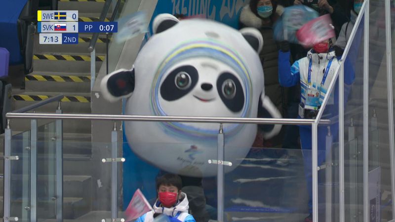 Beijing 2022 | Panda gaat uit zijn dak na belangrijke treffer ijshockeyers Slowakije