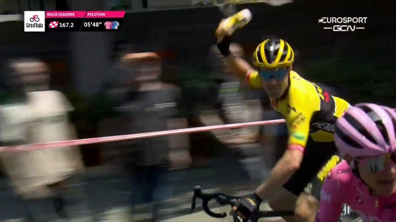 'Last person I would expect that from!' – Dumoulin pretends to chuck bottle at Lopez
