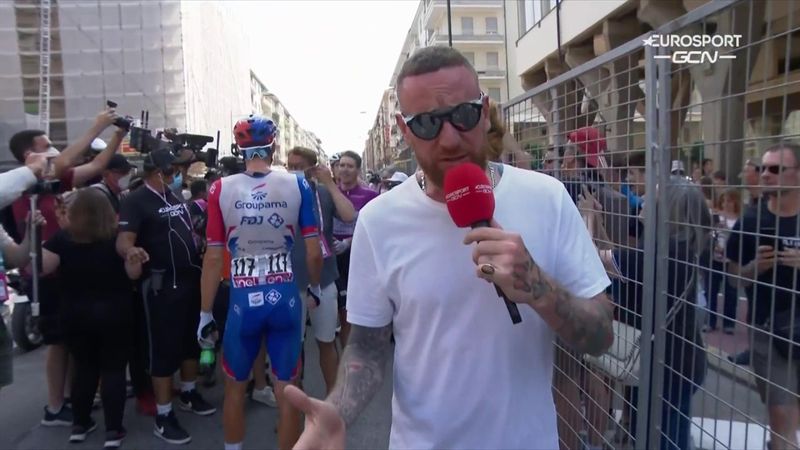 ‘Arnaud, would you like to have a chat?’ – Wiggins makes cheeky interview attempt with Demare