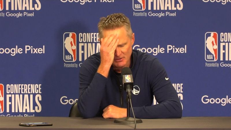 El discurso al borde de las lágrimas de Steve Kerr tras el tiroteo de Dallas: "Estoy cansado"