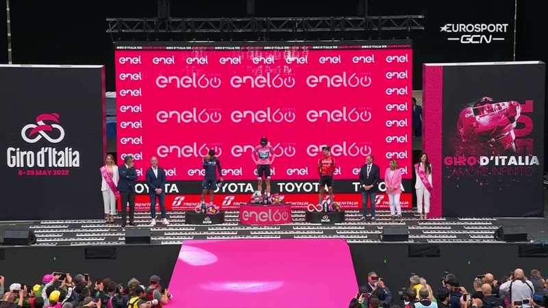 Hindley, Carapaz y Landa: la celebración del podio del Giro de Italia 2022