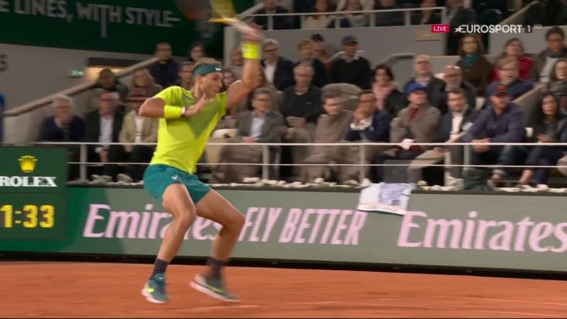 Nadal și Djokovic fac spectacol! Publicul de pe Chatrier, în picioare, după un raliu fabulos