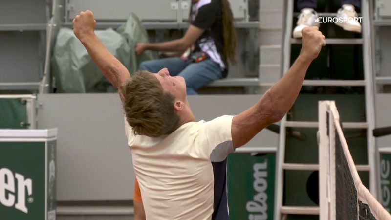 Roland Garros | Vink wint eerste Grand Slam door Schröder te verslaan in rolstoelfinale