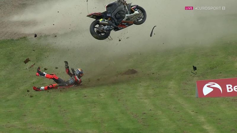 'A lot of damage' - Delves suffers big crash in BSB qualifying but still gets up