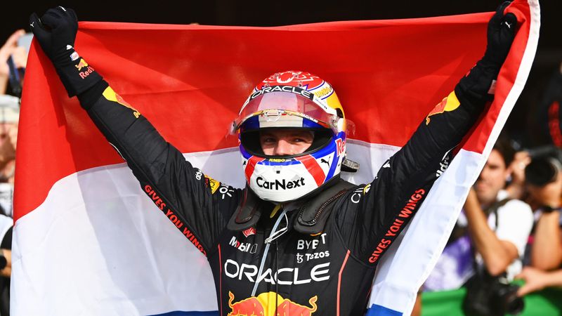 Resumen GP Países Bajos: Verstappen se luce en casa en otro mal día de Ferrari; Alonso 6º y Sainz 8º
