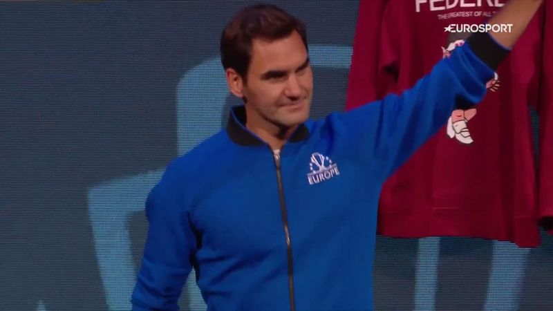 Watch Federer get huge ovation ahead of evening session with Djokovic in action