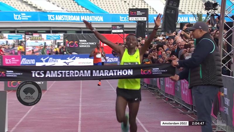 Marathon Amsterdam | Winnaar Getachew na spannende strijd binnen onder 2 uur 5 minuten