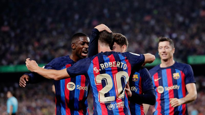 Resumen Barcelona-Athletic Club: goleada para seguir la estela del líder (4-0)