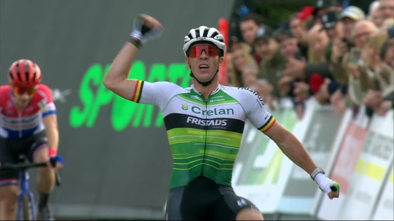 Highlights from Niel cyclo-cross as Sweeck repels Van der Haar for victory