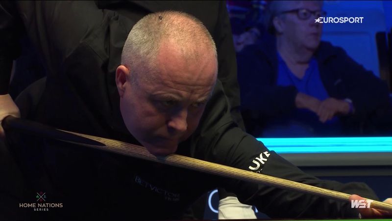 Watch fly land on Higgins' head during shot