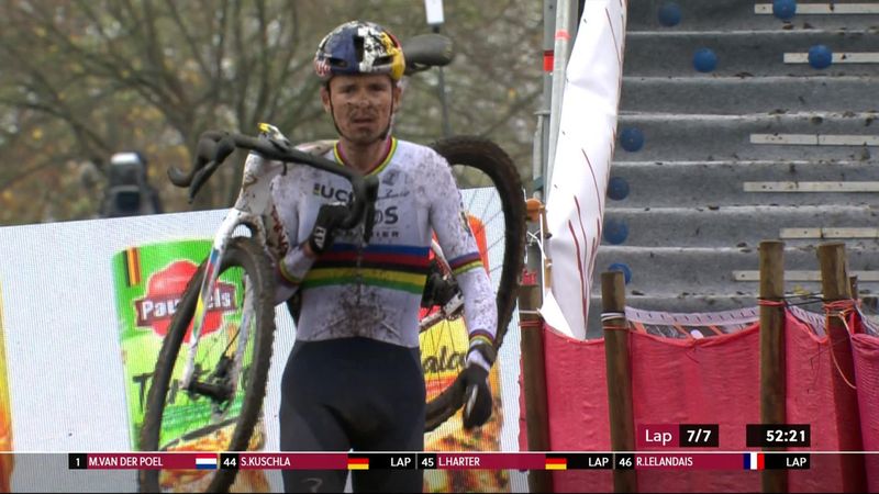 'He's snapped the rim!' - Pidcock abandons with broken wheel at Hulst World Cup
