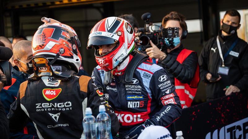 "Va a ser un fin de semana brutal": Azcona anima a acudir al WTCR of Spain en MotorLand