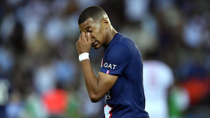 Streit Zwischen Neymar Und Kylian Mbappe Psg Trainer Christophe Galtier Erklart Hintergrunde Fussball Video Eurosport