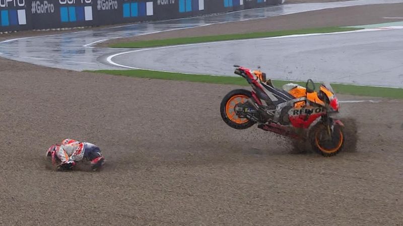 Au 7e tour, Marquez s'est fait méchamment éjecter de sa Honda !
