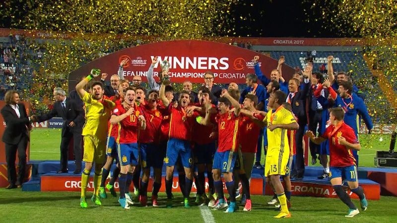 Highlights: Spain break England hearts in Euro U17 final