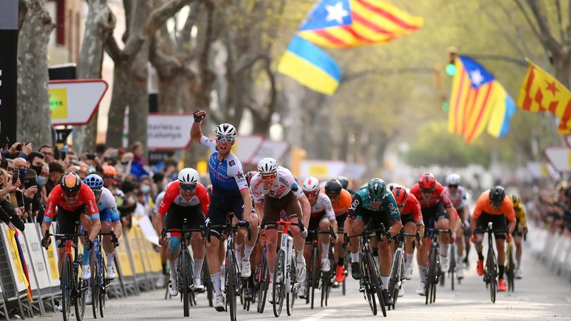 Highlights: Vernon wins chaotic sprint on Stage 5 as Almeida assumes GC lead