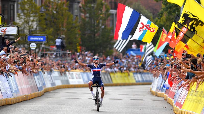 La Flèche, le Tour et le championnat du monde : le top 3 des succès de Julian Alaphilippe en 2021