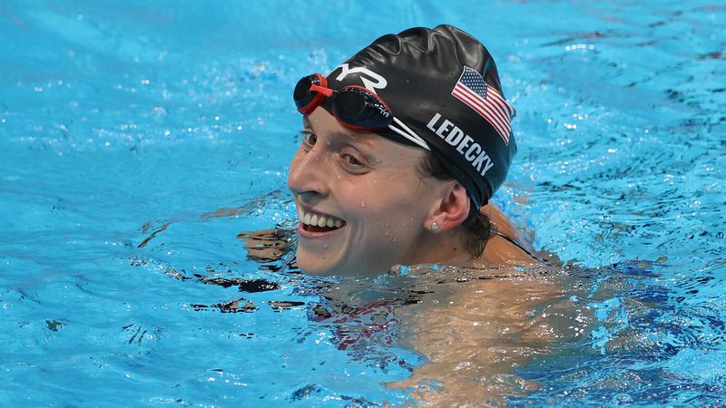‘She has been invincible’ – Ledecky cruises to 800m three-peat