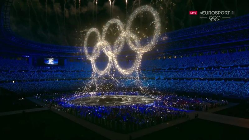 'A glorious visual' - Watch magical moment light show ends with Olympic rings