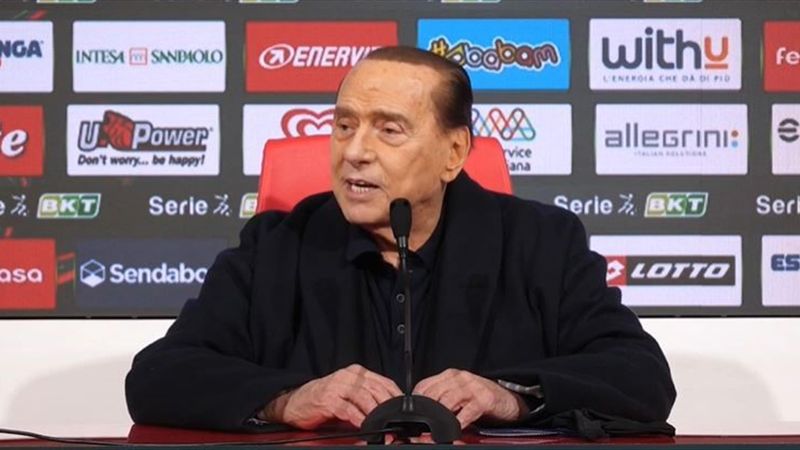 Berlusconi, siparietto con Galliani: "Sono il presidente più vincente di sempre"