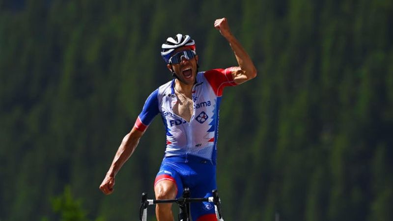 Ronde van Zwitserland | Thibaut Pinot ritwinnaar, Sergio Higuita is de nieuwe leider