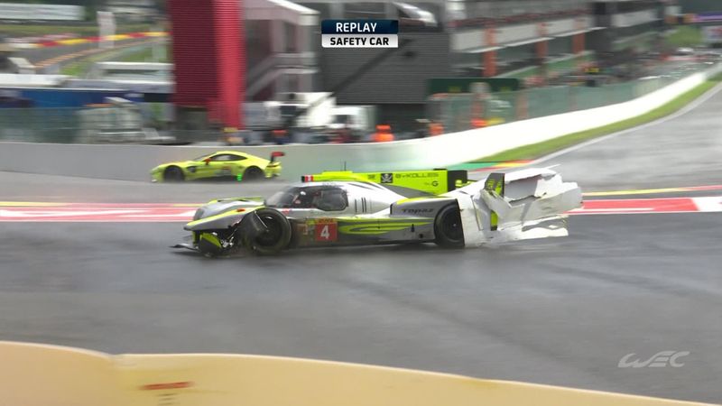 6 Hours of Spa-Francorchamps WEC : Big Crash from Car 4 - Panel debris stuck in the car's tire