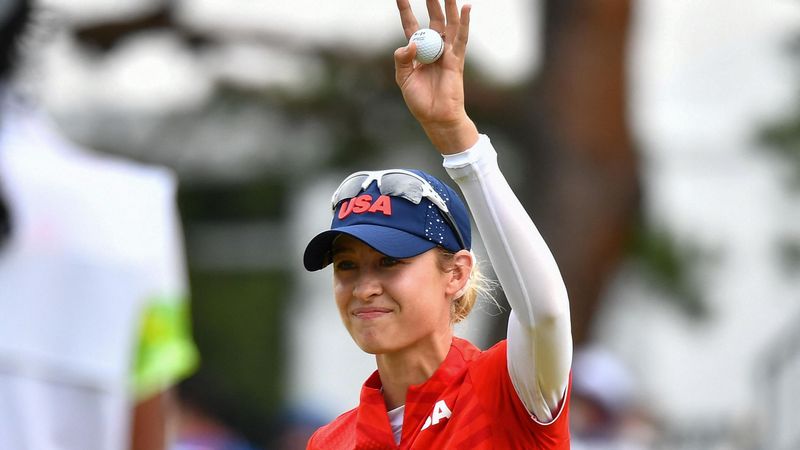 Amerikai aranyérem a női golfozóknál, testvére gratulált először a bajnoknak