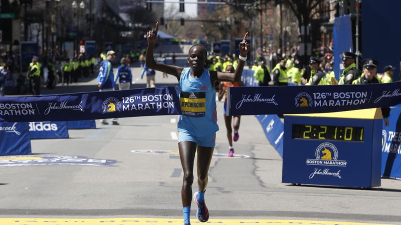 Jepchirchir l'emporte au sprint : l'arrivée du marathon de Boston