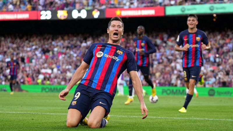 Resumen Barcelona-Real Valladolid: Lewandowski monta la fiesta en el Camp Nou (4-0)