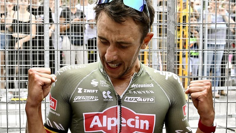 Giro d'Italia | Dit zijn de hoogtepunten van etappe 19 gewonnen door Dries de Bondt
