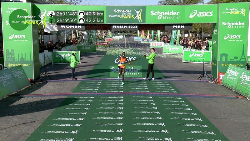 Marathon de Paris : L'arrivée victoirieuse de Jeptum avec le record en prime