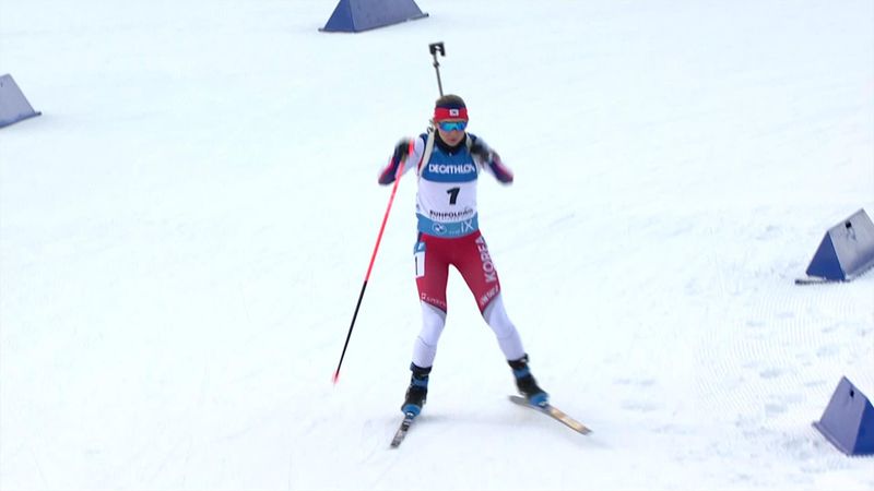 Ruhpolding | Avvakumova weet haar skistok direct bij de start te laten breken