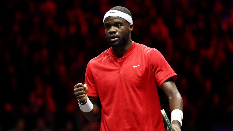 "Roger muss sich entschuldigen": Tiafoe scherzt über Federer