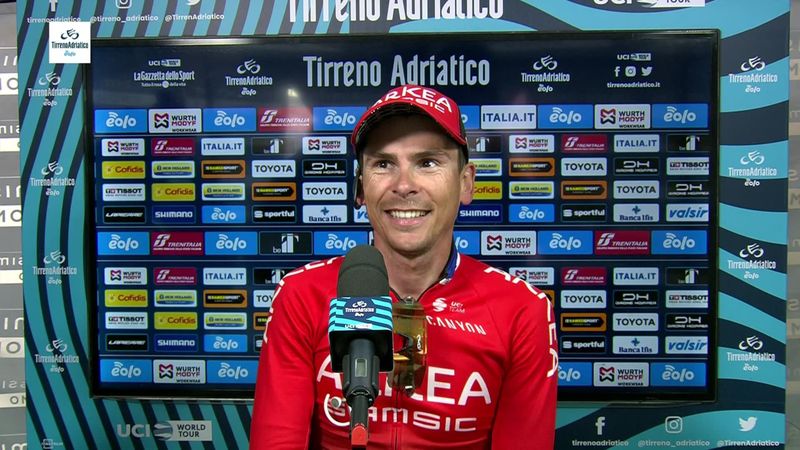 Tirreno-Adriatico | Etappewinnaar Barguil dankt vriend en kamergenoot Russo voor het harde werk