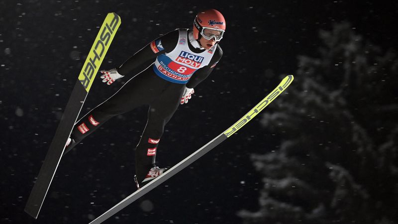 Huber evita el pleno que se hace con el Cuatro Trampolines - Saltos de Esquí vídeo - Eurosport